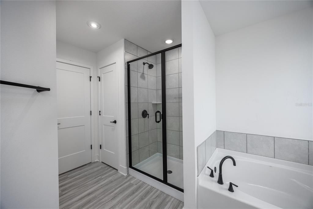 For Sale: $400,150 (3 beds, 2 baths, 1970 Square Feet)