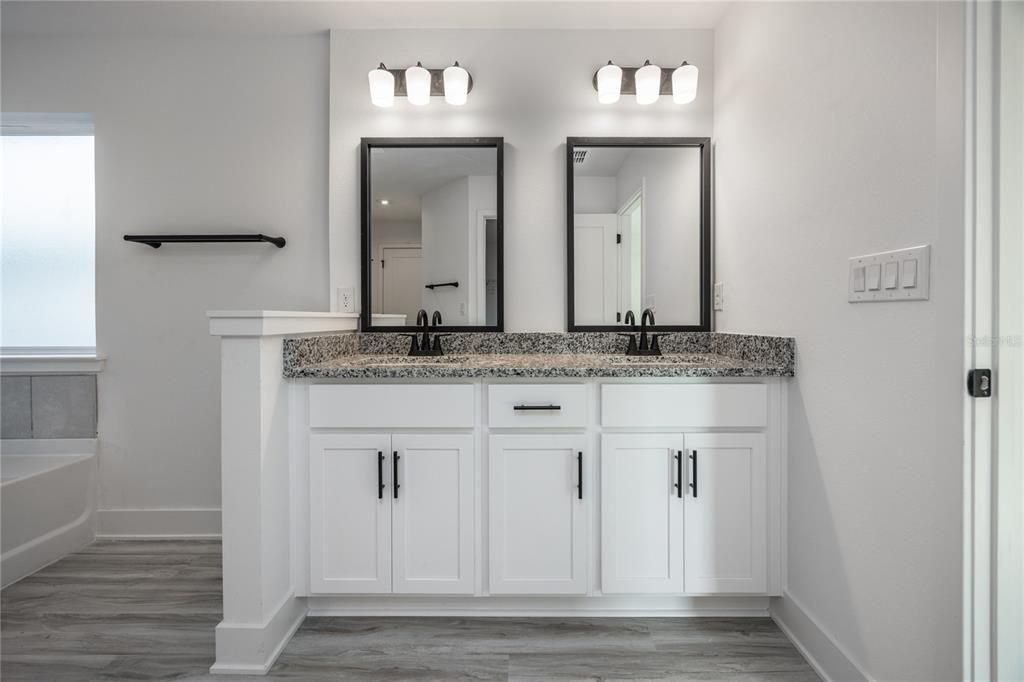 For Sale: $400,150 (3 beds, 2 baths, 1970 Square Feet)