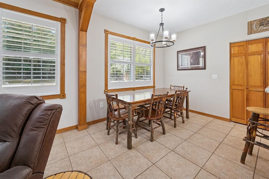For Sale: $799,000 (3 beds, 3 baths, 2935 Square Feet)