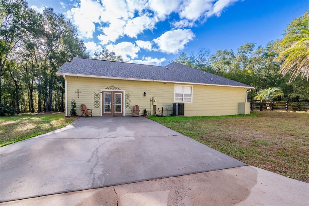 For Sale: $799,000 (3 beds, 3 baths, 2935 Square Feet)