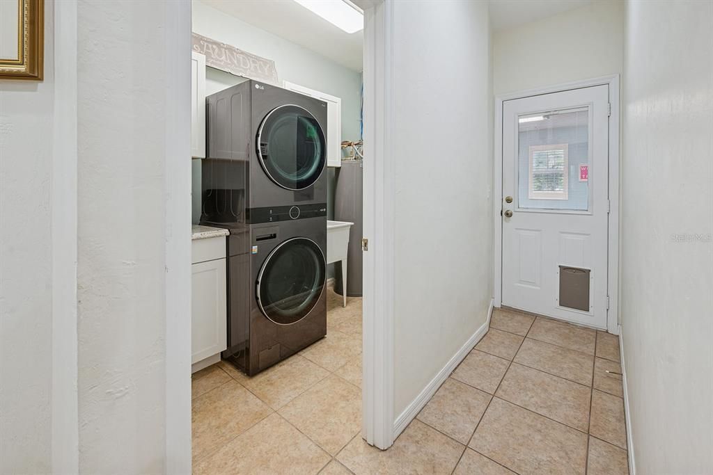 For Sale: $799,000 (3 beds, 3 baths, 2935 Square Feet)