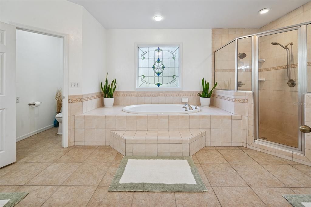 For Sale: $799,000 (3 beds, 3 baths, 2935 Square Feet)