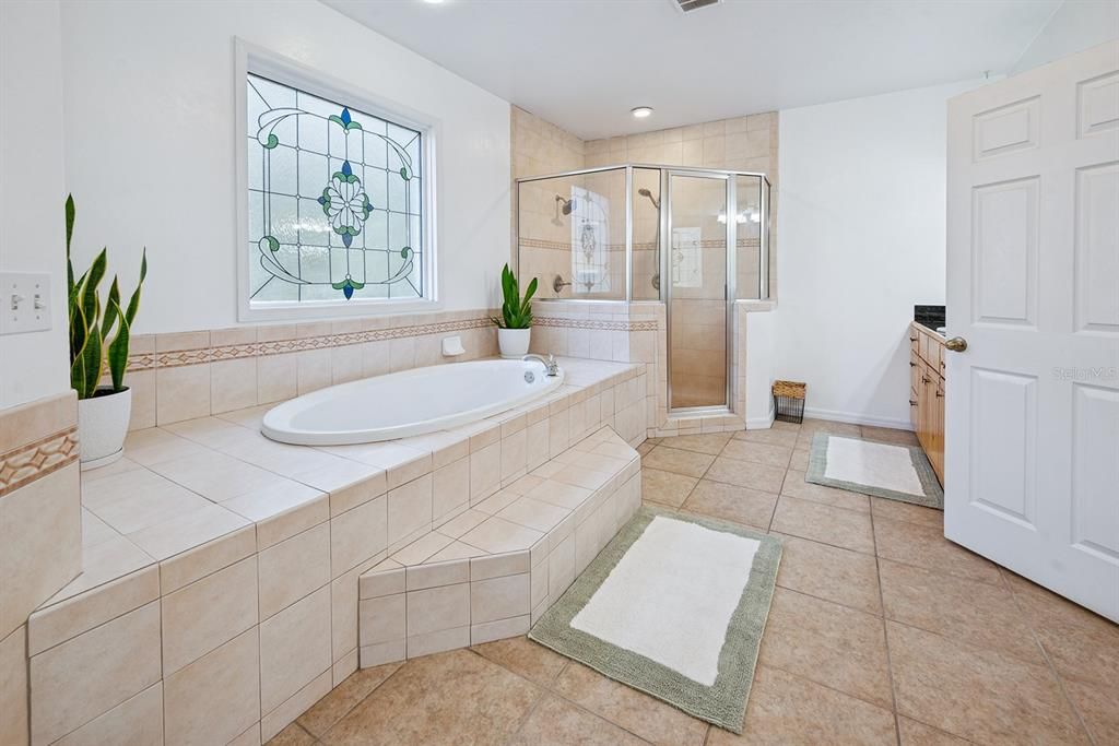 For Sale: $799,000 (3 beds, 3 baths, 2935 Square Feet)