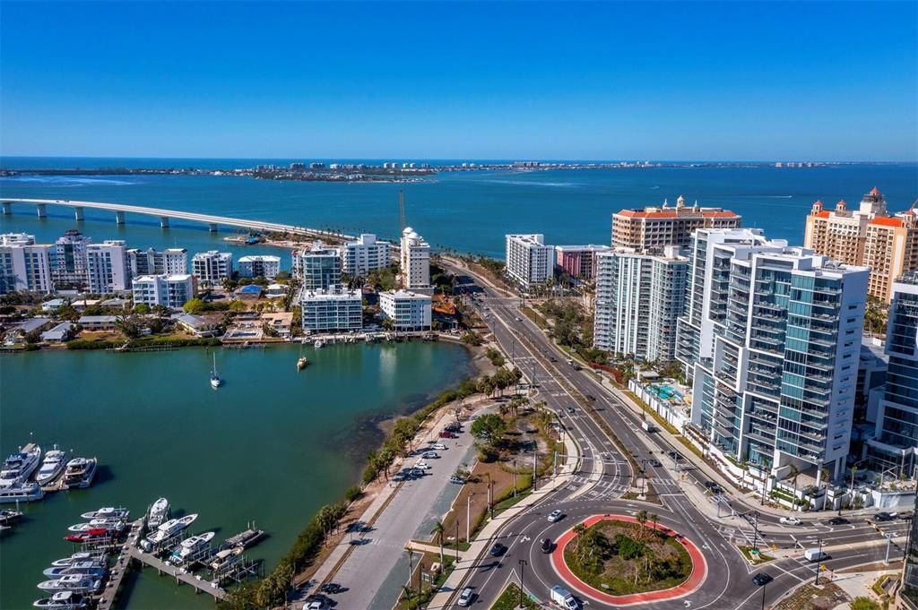 For Sale: $1,995,000 (2 beds, 2 baths, 1770 Square Feet)