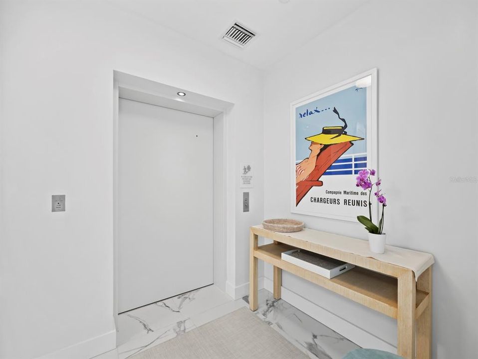 For Sale: $1,995,000 (2 beds, 2 baths, 1770 Square Feet)