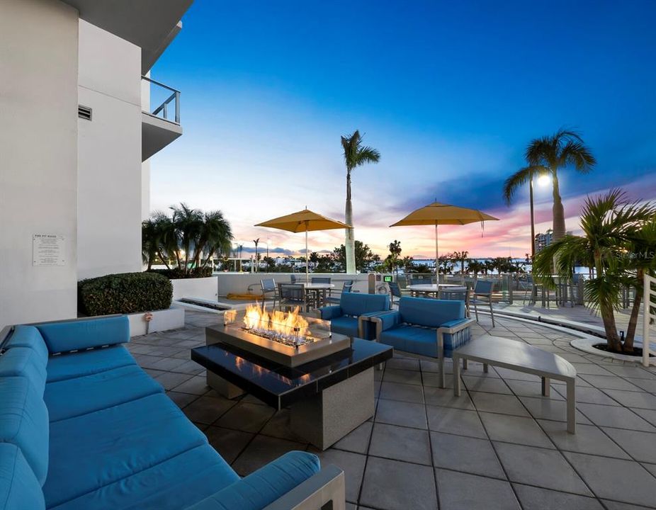 For Sale: $1,995,000 (2 beds, 2 baths, 1770 Square Feet)