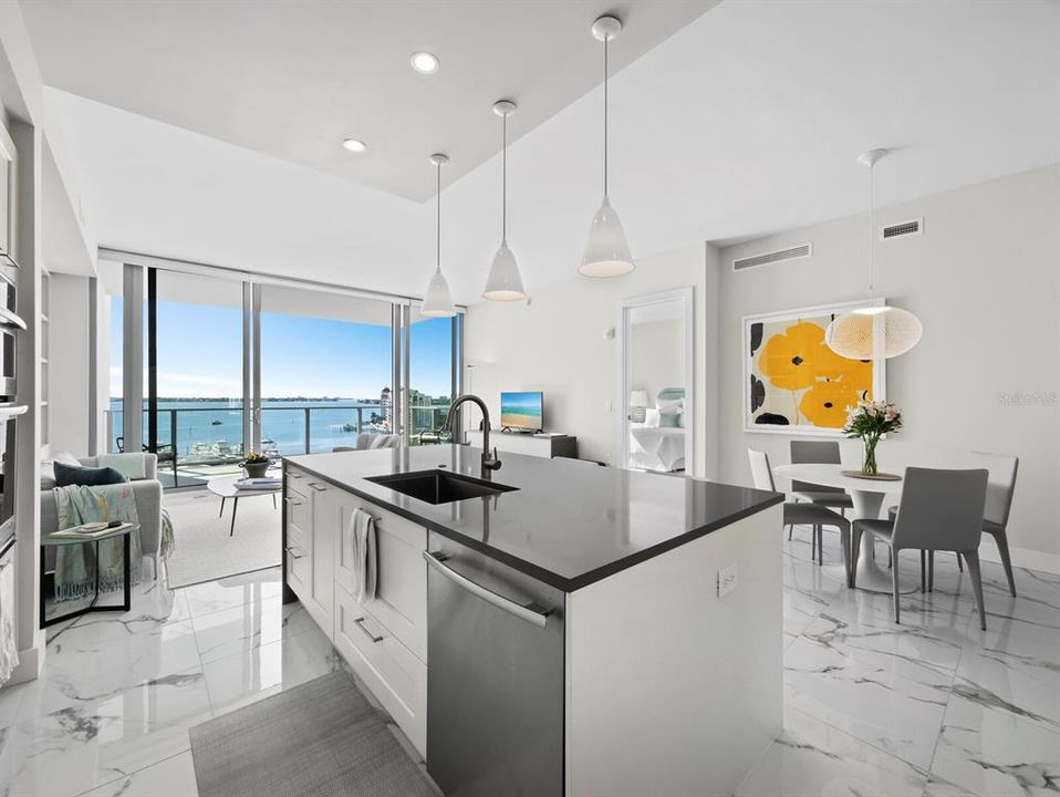 For Sale: $1,995,000 (2 beds, 2 baths, 1770 Square Feet)