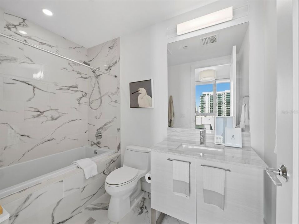 For Sale: $1,995,000 (2 beds, 2 baths, 1770 Square Feet)