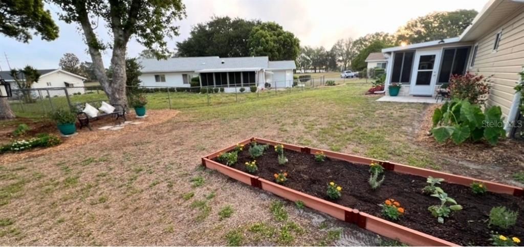 Activo con contrato: $219,900 (2 camas, 2 baños, 1296 Pies cuadrados)