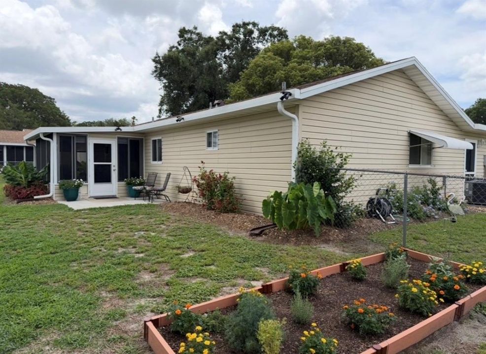 Activo con contrato: $219,900 (2 camas, 2 baños, 1296 Pies cuadrados)