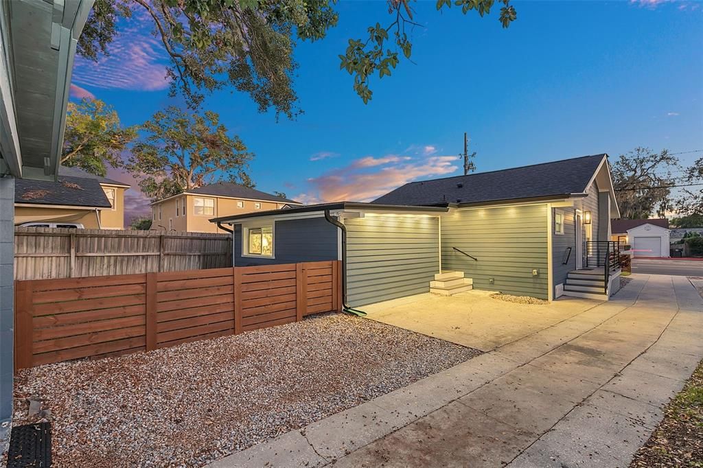 For Sale: $629,000 (3 beds, 2 baths, 1670 Square Feet)