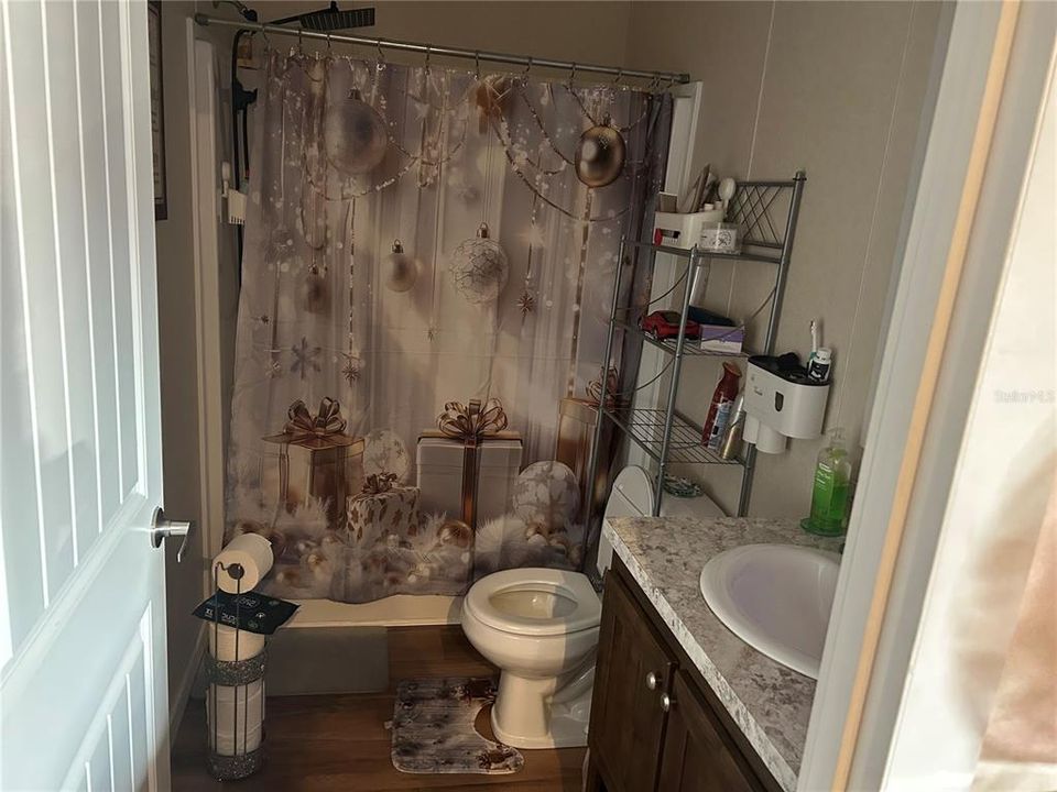 For Sale: $135,000 (3 beds, 2 baths, 800 Square Feet)