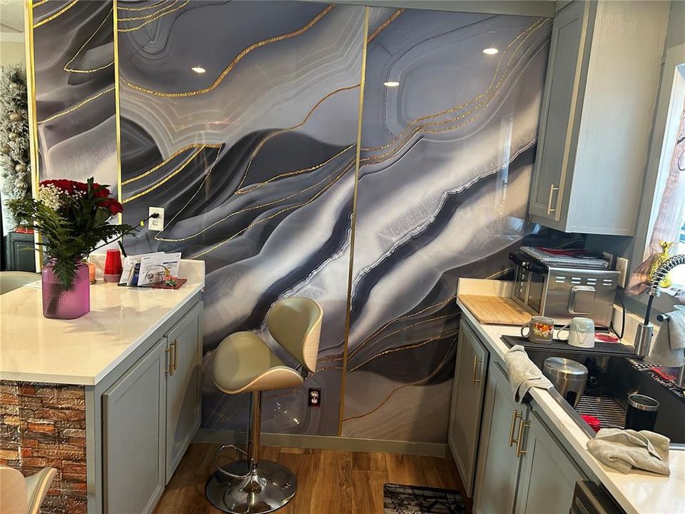 For Sale: $135,000 (3 beds, 2 baths, 800 Square Feet)