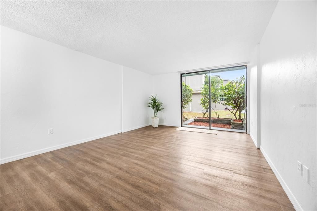 For Sale: $105,000 (3 beds, 2 baths, 1482 Square Feet)