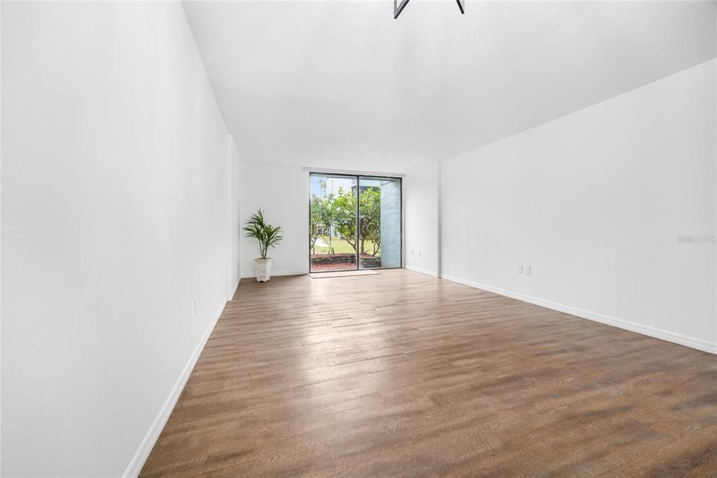 For Sale: $105,000 (3 beds, 2 baths, 1482 Square Feet)