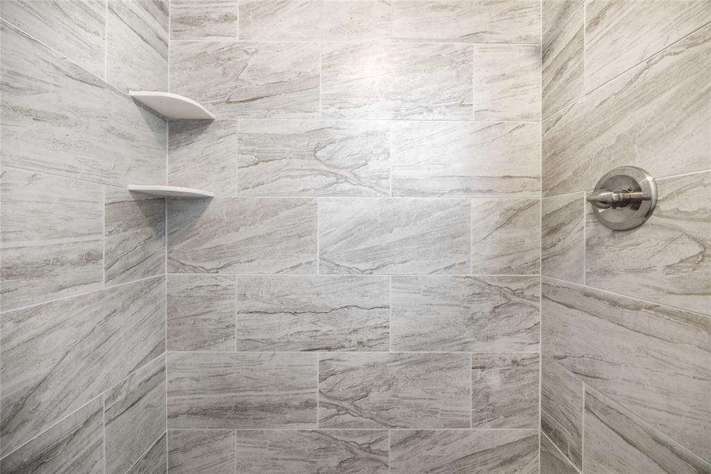 For Sale: $105,000 (3 beds, 2 baths, 1482 Square Feet)