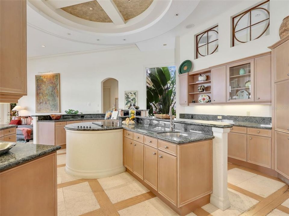En Venta: $4,425,000 (4 camas, 6 baños, 6046 Pies cuadrados)