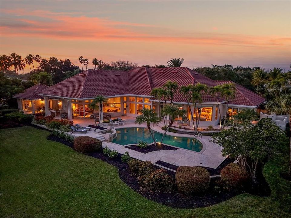 En Venta: $4,425,000 (4 camas, 6 baños, 6046 Pies cuadrados)