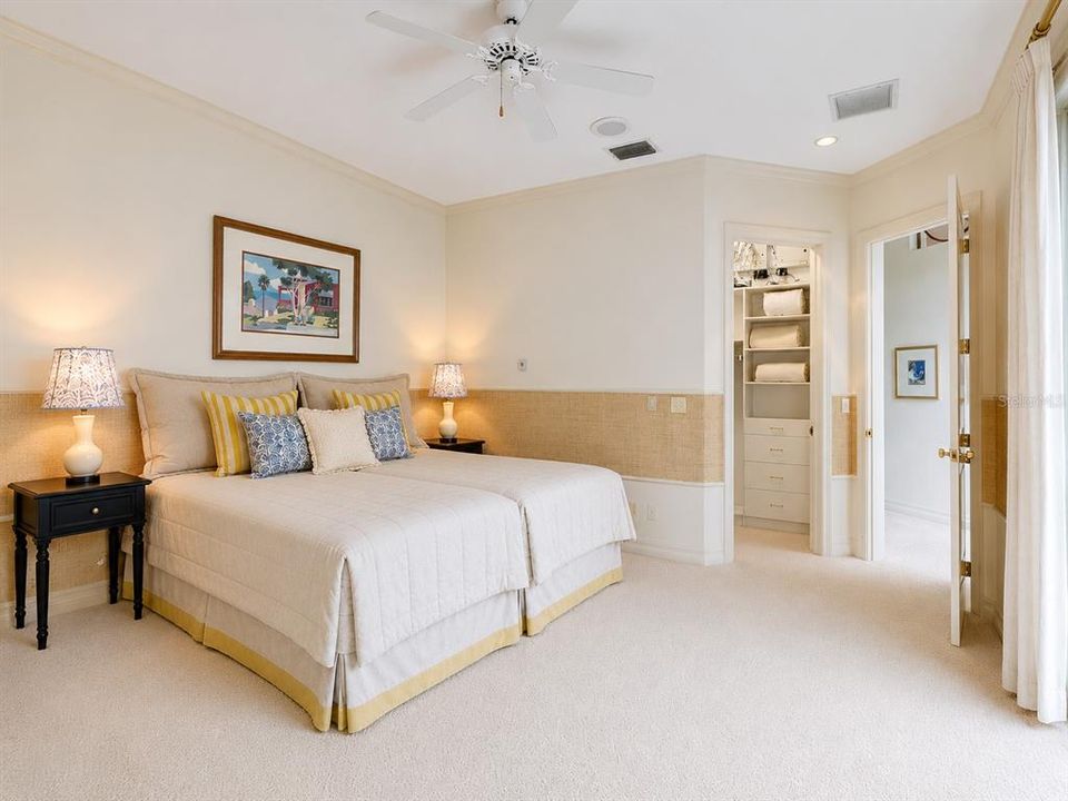 En Venta: $4,425,000 (4 camas, 6 baños, 6046 Pies cuadrados)