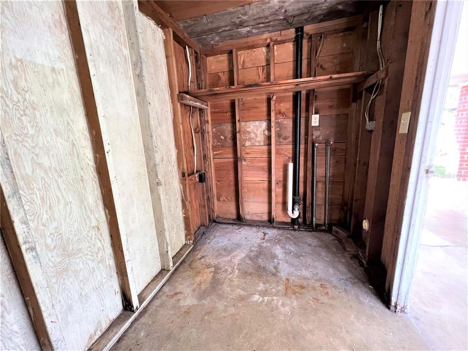 Activo con contrato: $1,550 (2 camas, 1 baños, 975 Pies cuadrados)