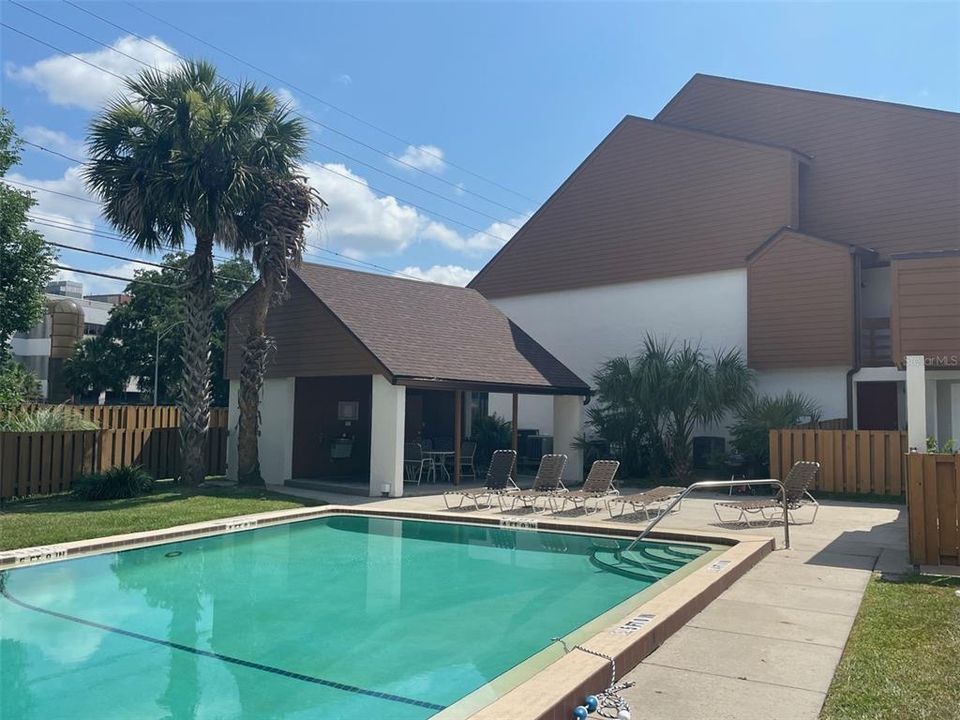 Activo con contrato: $1,500 (2 camas, 1 baños, 1020 Pies cuadrados)