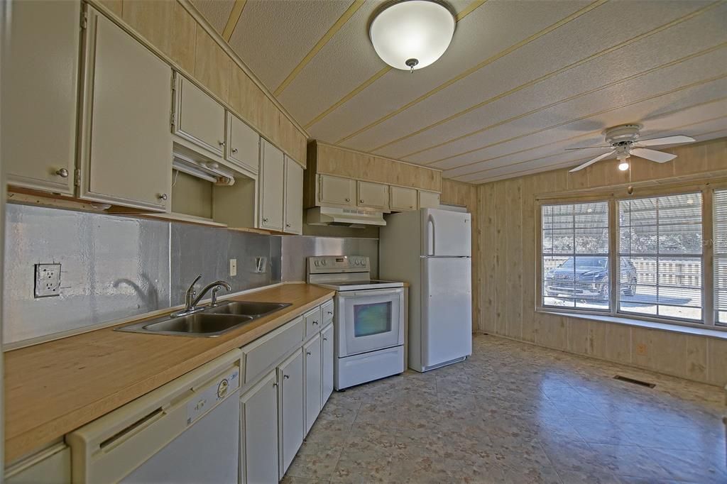 Activo con contrato: $159,000 (2 camas, 1 baños, 976 Pies cuadrados)