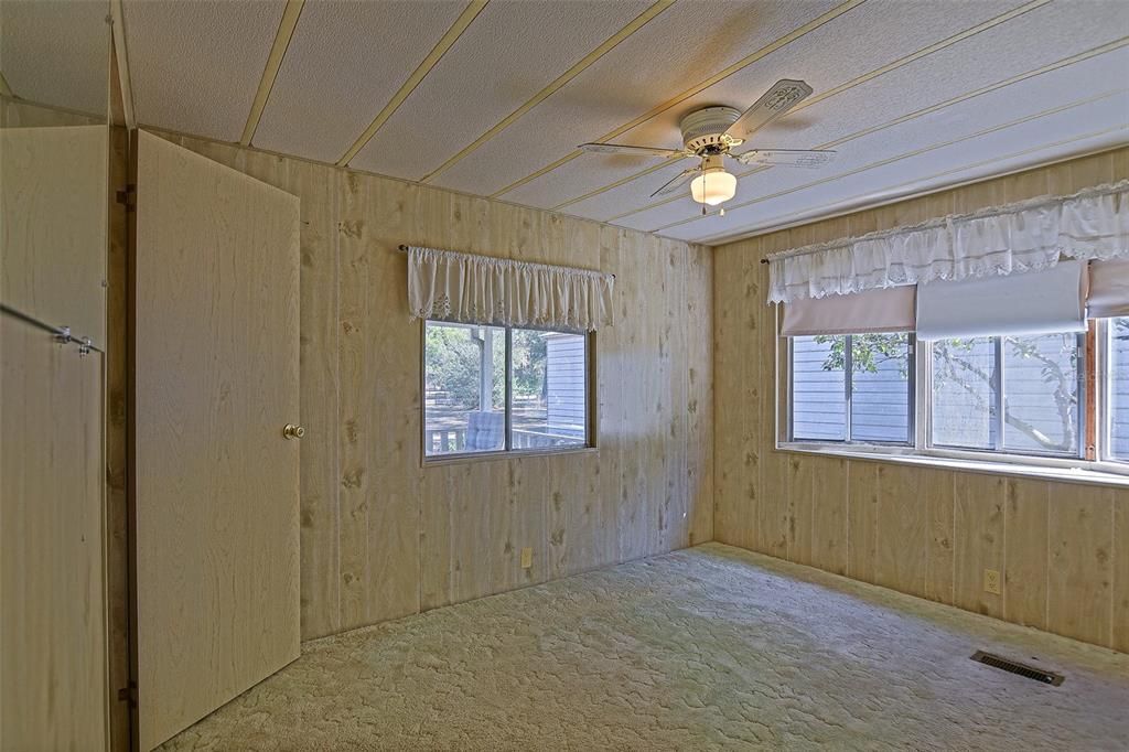 Activo con contrato: $159,000 (2 camas, 1 baños, 976 Pies cuadrados)