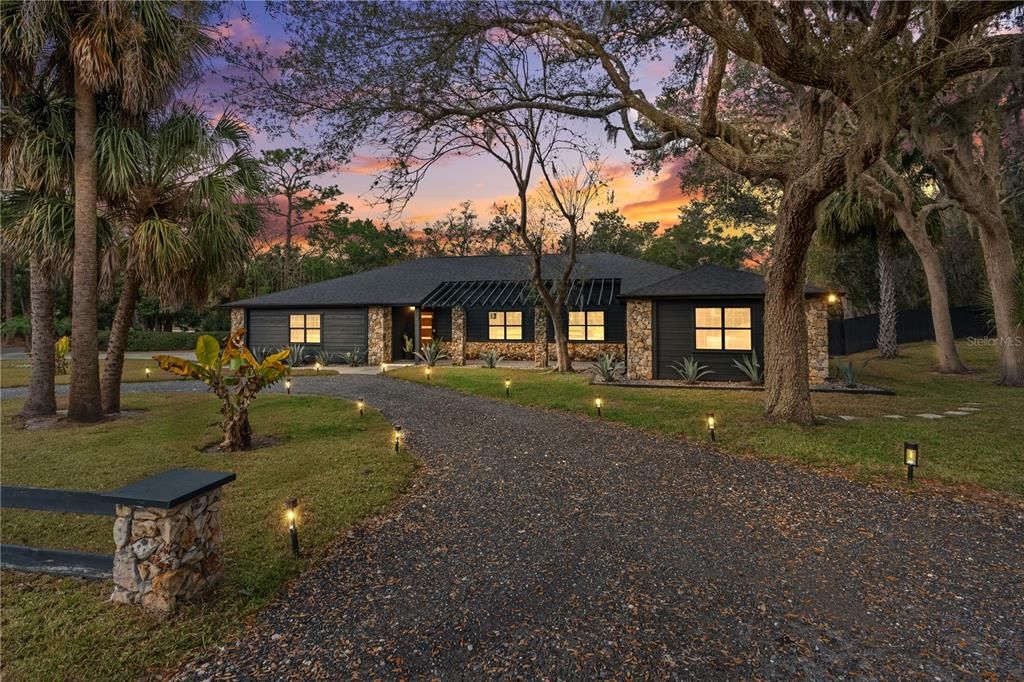 Recently Sold: $745,000 (4 beds, 3 baths, 2902 Square Feet)