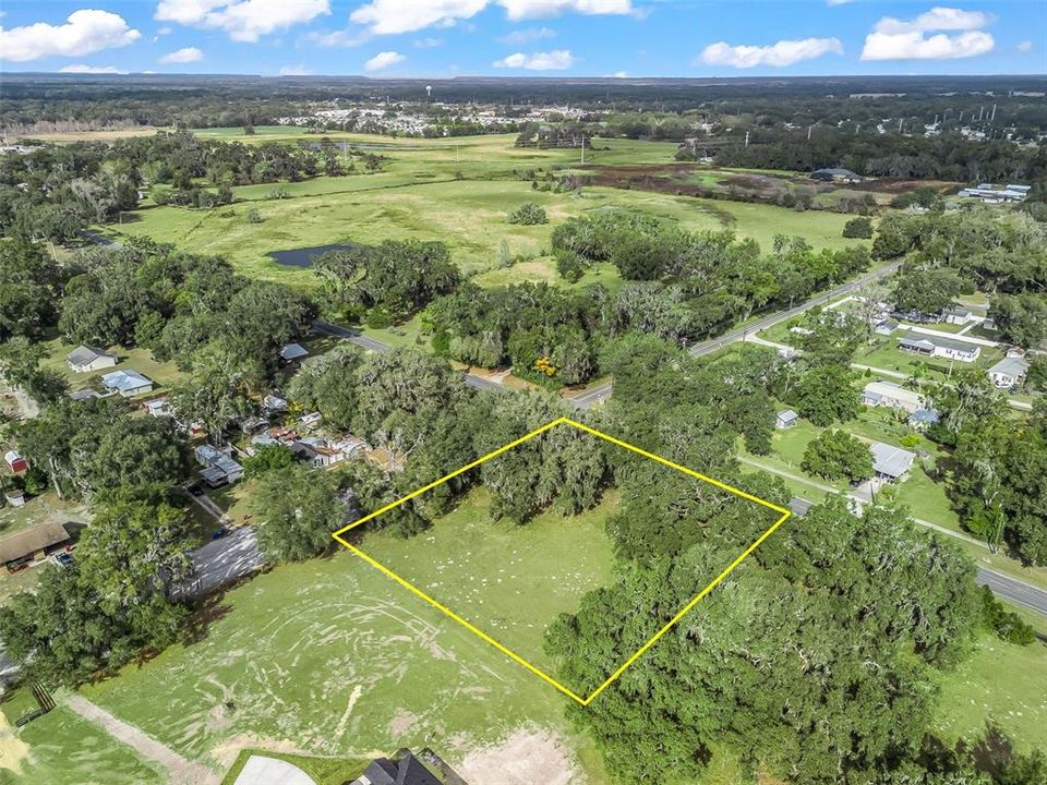 待售: $105,000 (1.03 acres)