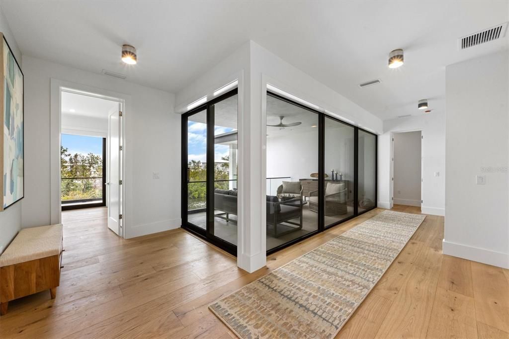 For Sale: $3,995,000 (4 beds, 4 baths, 3613 Square Feet)