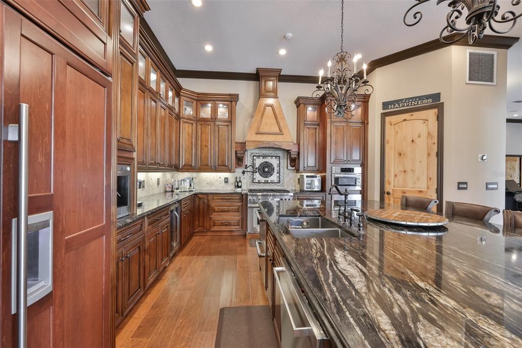 En Venta: $1,895,000 (5 camas, 4 baños, 4691 Pies cuadrados)