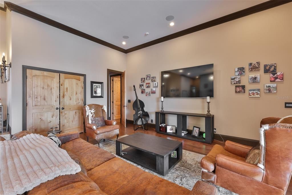 En Venta: $1,895,000 (5 camas, 4 baños, 4691 Pies cuadrados)