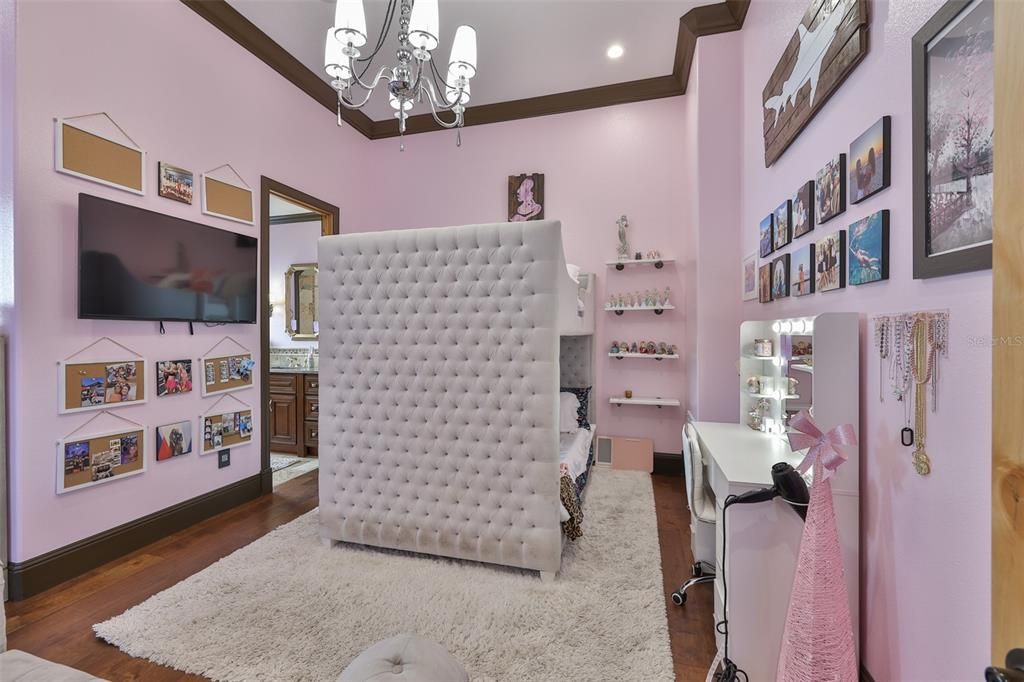 En Venta: $1,895,000 (5 camas, 4 baños, 4691 Pies cuadrados)