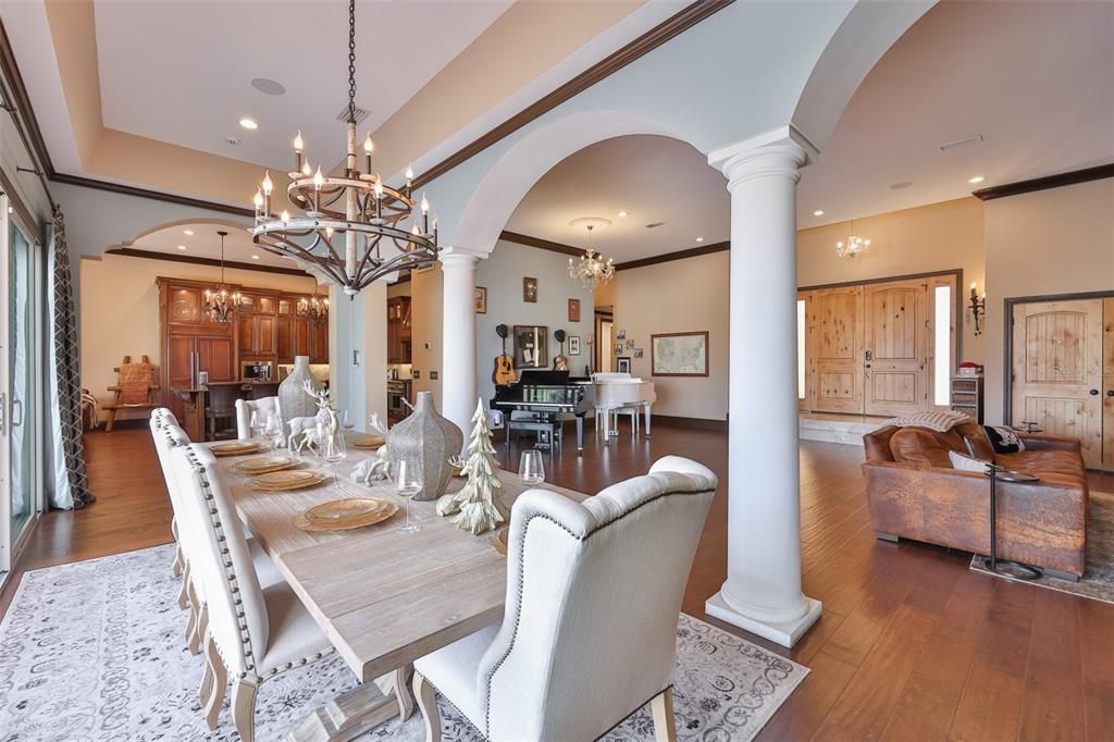 En Venta: $1,895,000 (5 camas, 4 baños, 4691 Pies cuadrados)