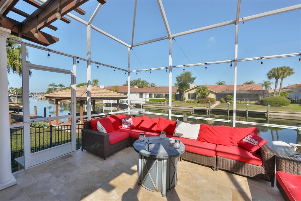 En Venta: $1,895,000 (5 camas, 4 baños, 4691 Pies cuadrados)