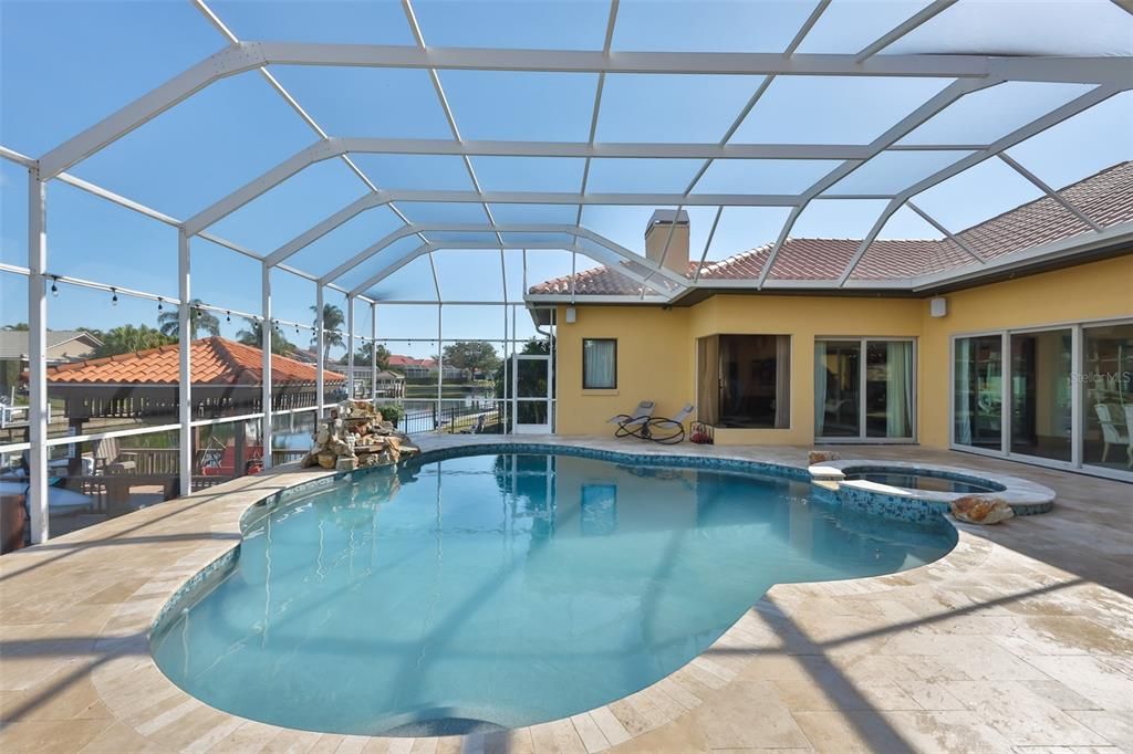 En Venta: $1,895,000 (5 camas, 4 baños, 4691 Pies cuadrados)