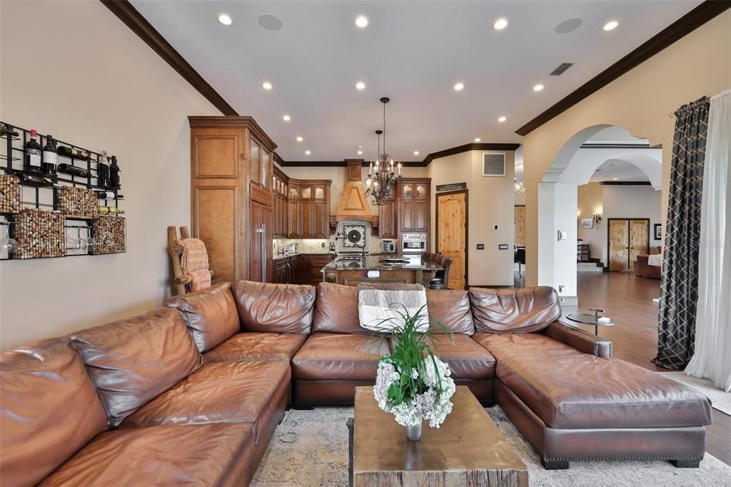 En Venta: $1,895,000 (5 camas, 4 baños, 4691 Pies cuadrados)