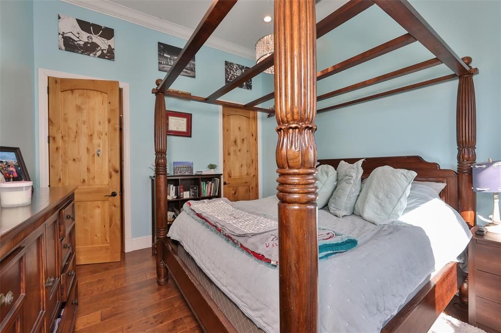 En Venta: $1,895,000 (5 camas, 4 baños, 4691 Pies cuadrados)