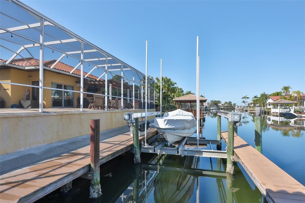 En Venta: $1,895,000 (5 camas, 4 baños, 4691 Pies cuadrados)