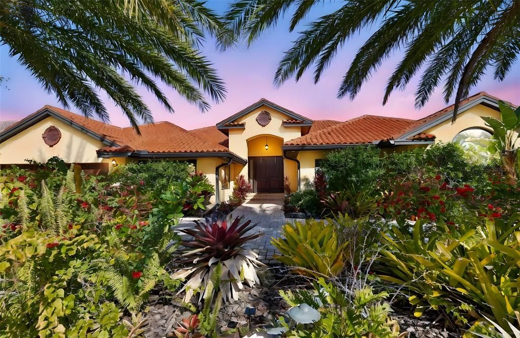 En Venta: $1,895,000 (5 camas, 4 baños, 4691 Pies cuadrados)