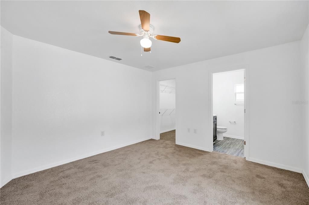 Active With Contract: $237,500 (3 beds, 2 baths, 1172 Square Feet)
