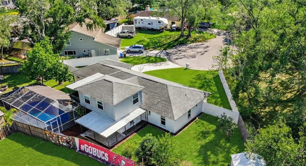 Activo con contrato: $547,500 (4 camas, 3 baños, 2444 Pies cuadrados)