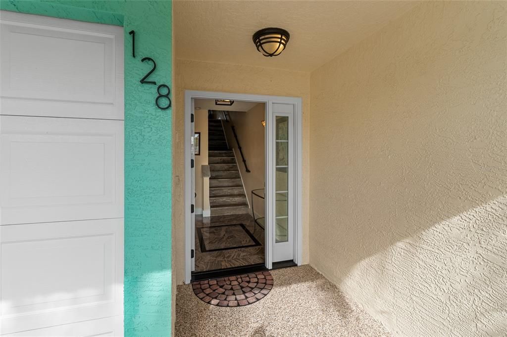 En Venta: $799,000 (3 camas, 3 baños, 1656 Pies cuadrados)