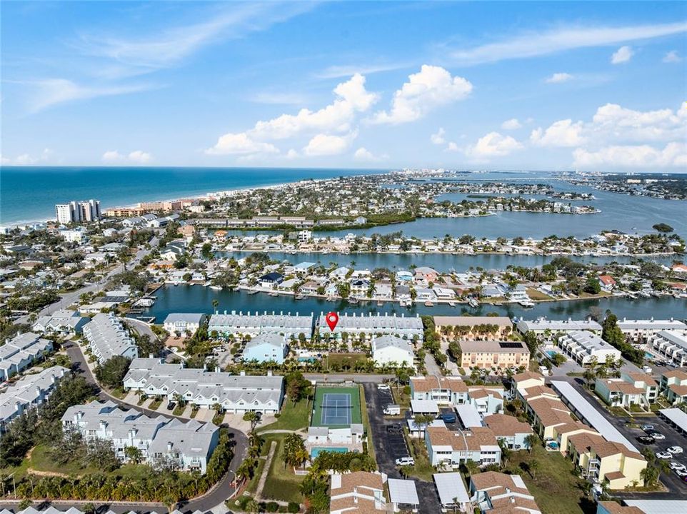 En Venta: $799,000 (3 camas, 3 baños, 1656 Pies cuadrados)