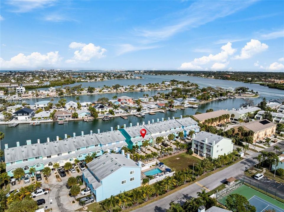 En Venta: $799,000 (3 camas, 3 baños, 1656 Pies cuadrados)