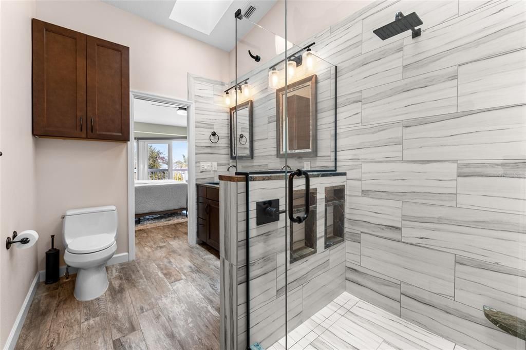 En Venta: $799,000 (3 camas, 3 baños, 1656 Pies cuadrados)