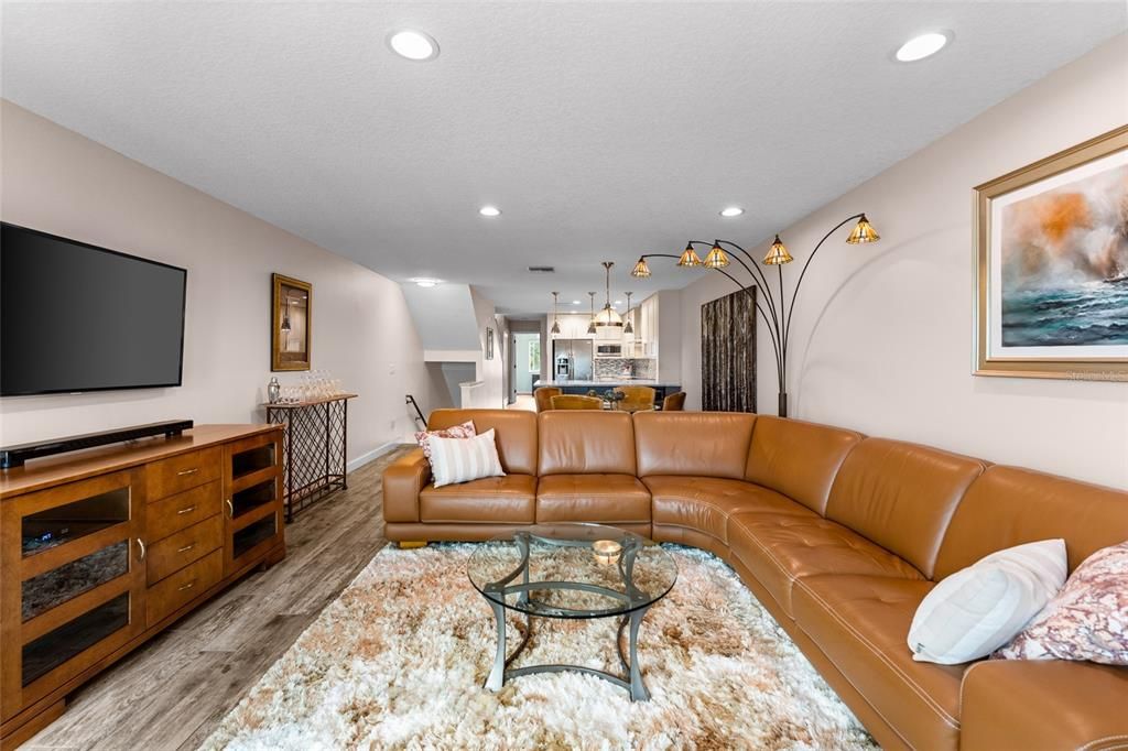 En Venta: $799,000 (3 camas, 3 baños, 1656 Pies cuadrados)