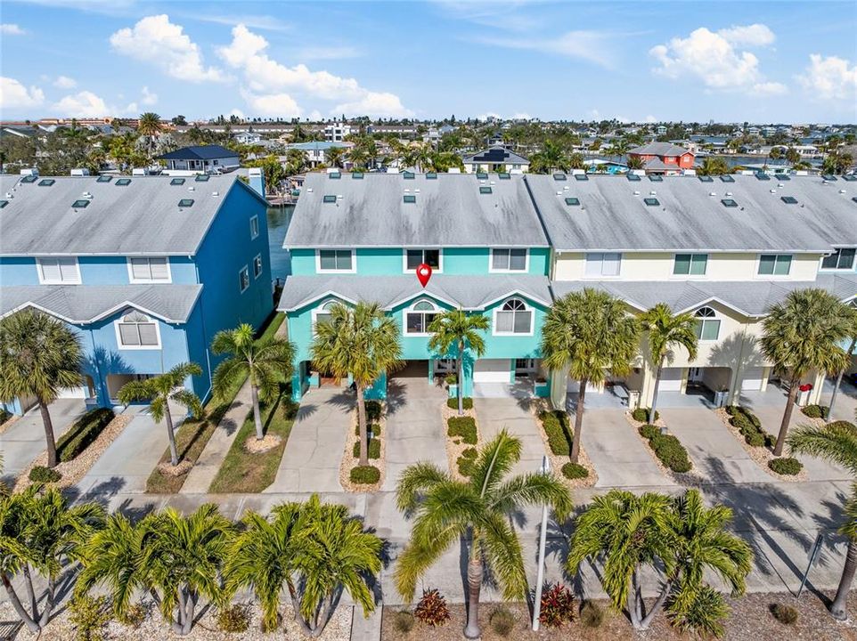En Venta: $799,000 (3 camas, 3 baños, 1656 Pies cuadrados)