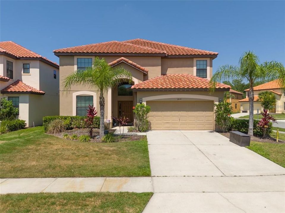 For Rent: $3,650 (6 beds, 4 baths, 2874 Square Feet)