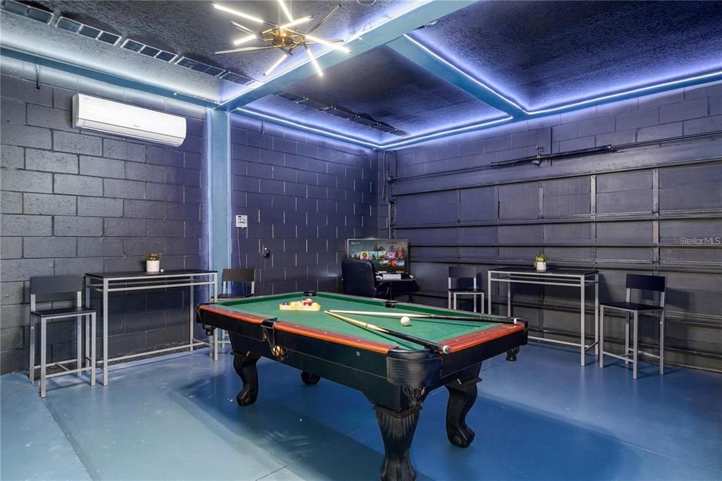 For Rent: $3,650 (6 beds, 4 baths, 2874 Square Feet)